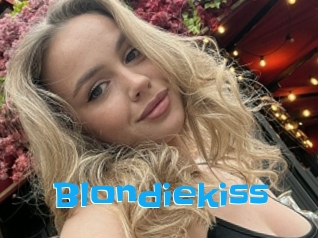 Blondiekiss