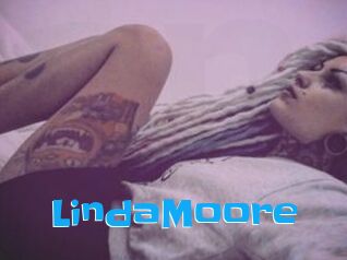 Linda_Moore