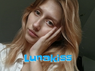 Lunakiss