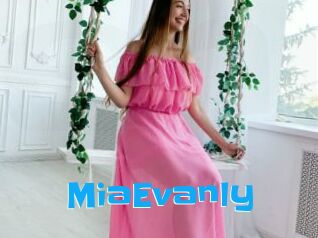 MiaEvanly