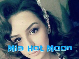 Mia_Hot_Moon