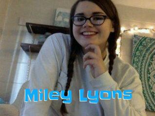 Miley_Lyons