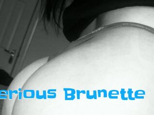 Mysterious_Brunette