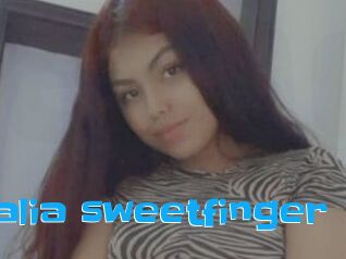 Nathalia_sweetfinger