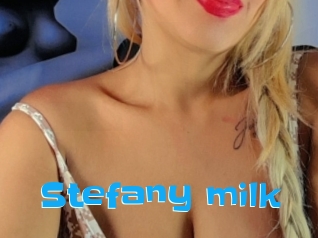 Stefany_milk