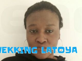 TWEKKING_LATOYA